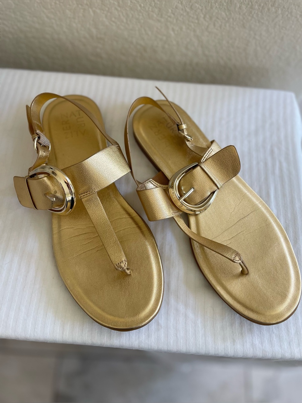 Naturalizer Taylor Metallic Gold Slingback Toe-Post Sandals SZ 9